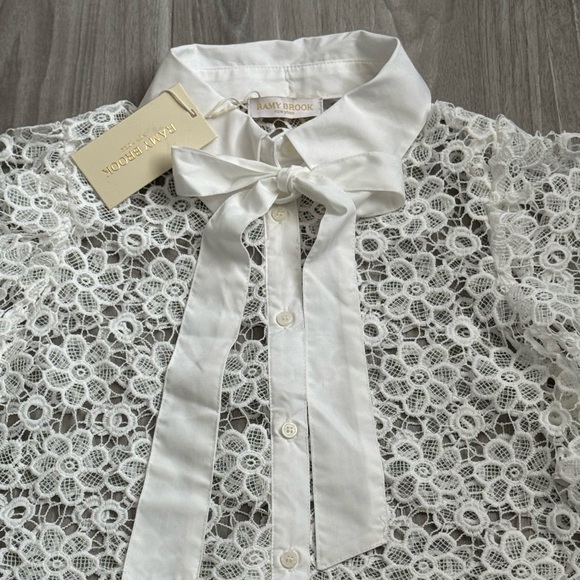 RAMY BROOK***White Floral Lace Cropped Blouse***Med. $285 - Picture 4 of 6